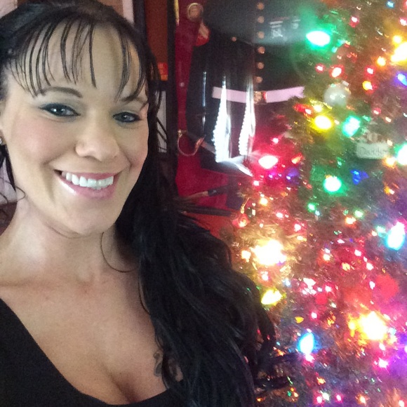 Meet your Posher, Amanda - Picture 5 of 7